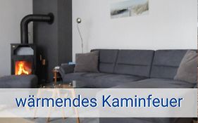 Böltser Hus Ferienwohnungen mit Strandkorb und Kamin 10 Gehminuten zum kurtaxefreien Sandstrand